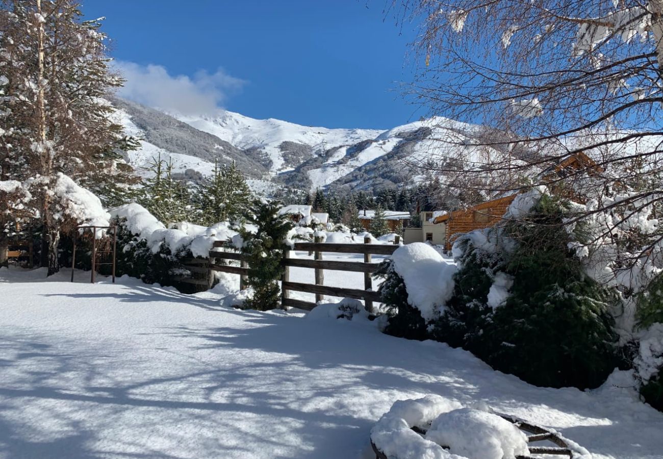 House in San Carlos de Bariloche - Cate02 Beautiful house located at the base of Catedral Hill.