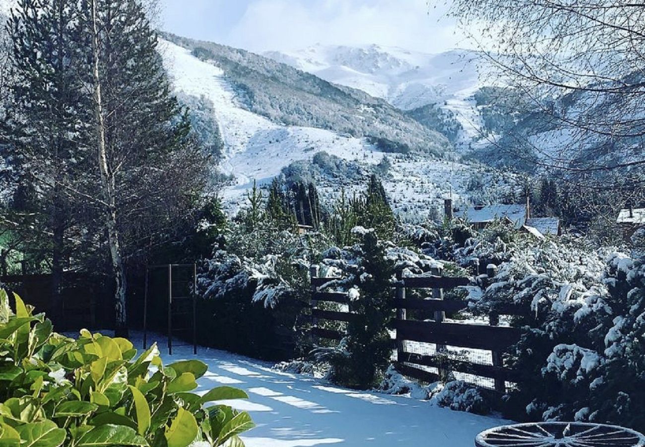 House in San Carlos de Bariloche - Cate02 Beautiful house located at the base of Catedral Hill.