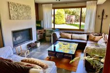 House in San Carlos de Bariloche - Cate02 Beautiful house located at the base of Catedral Hill.