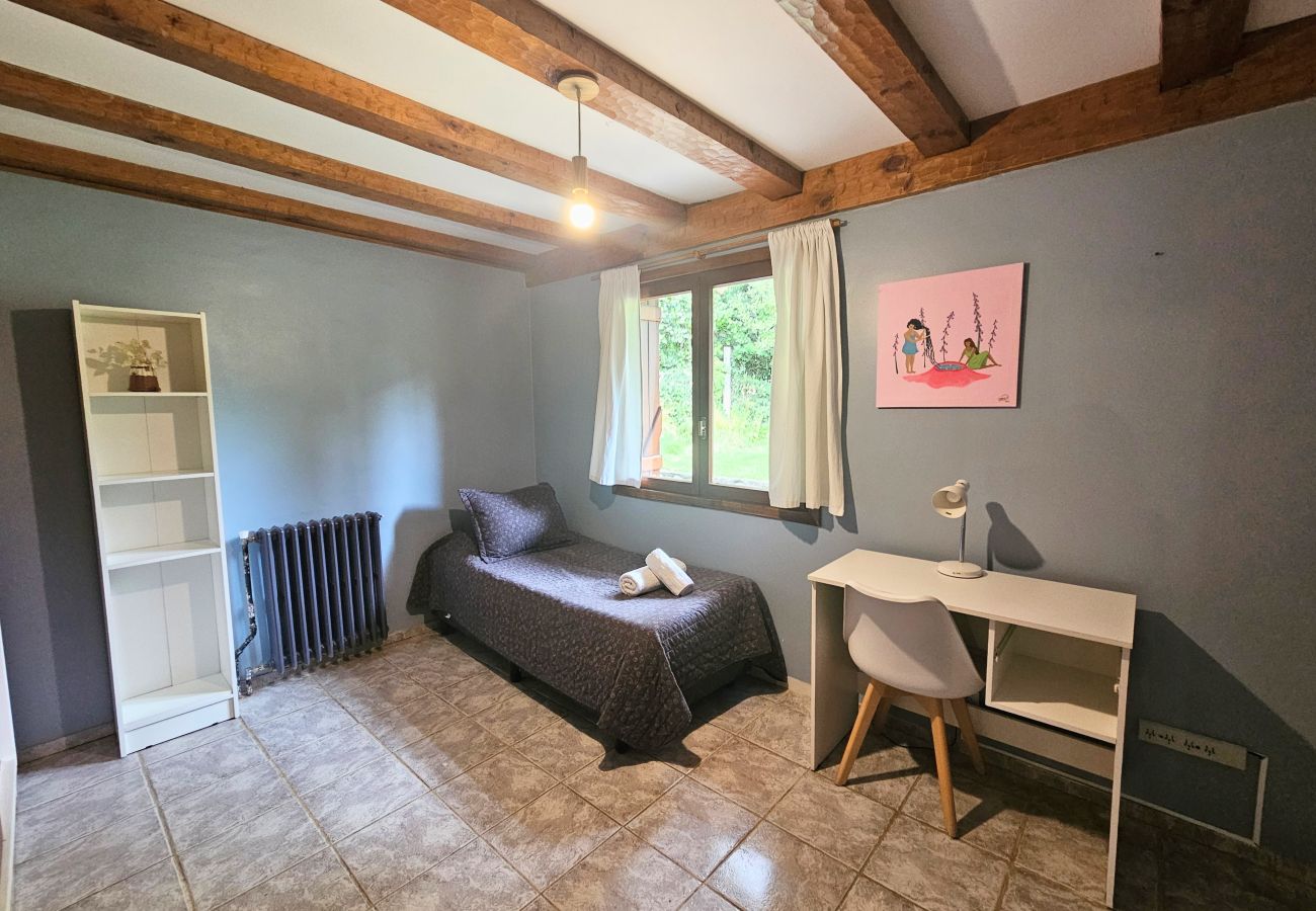 House in San Carlos de Bariloche - Botanical Garden Bariloche  House – 6 bedrooms, 4 bathrooms