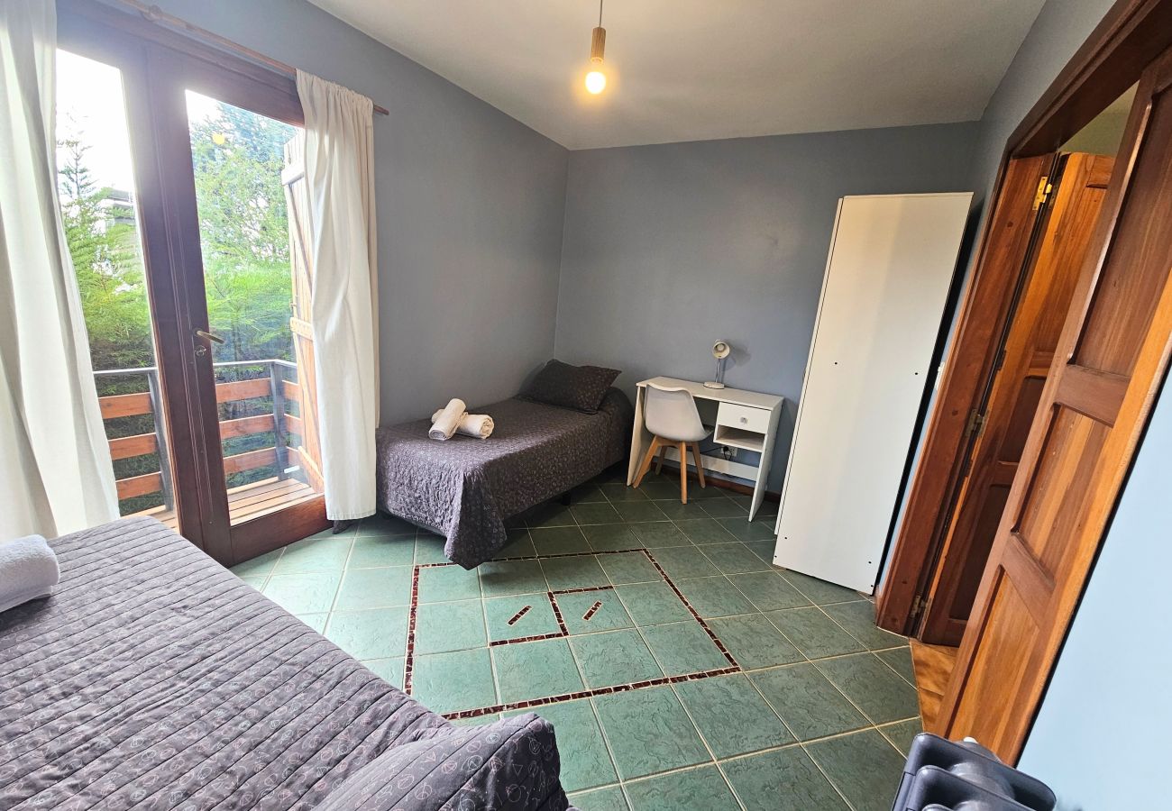 House in San Carlos de Bariloche - Botanical Garden Bariloche  House – 6 bedrooms, 4 bathrooms