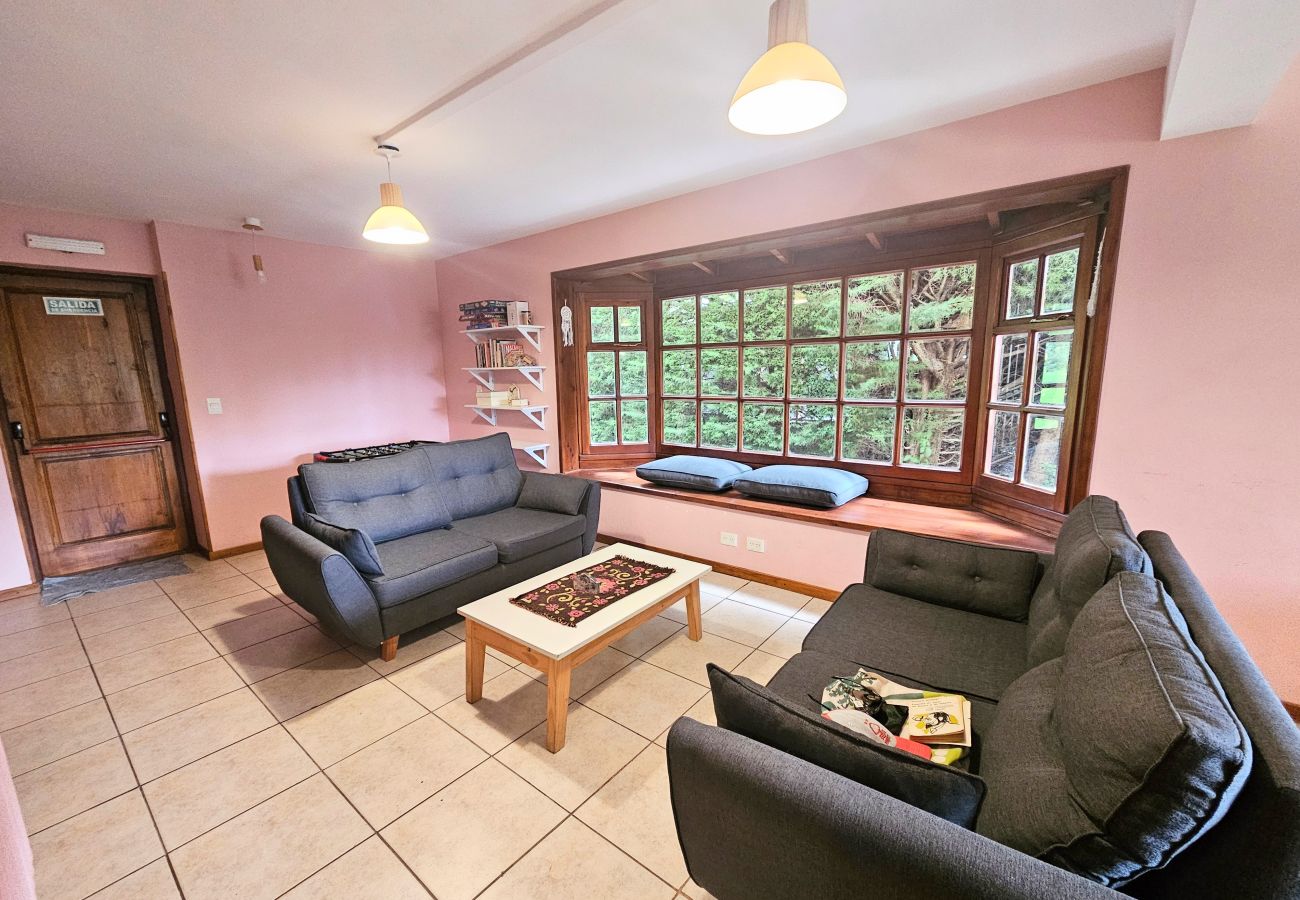 House in San Carlos de Bariloche - Botanical Garden Bariloche  House – 6 bedrooms, 4 bathrooms