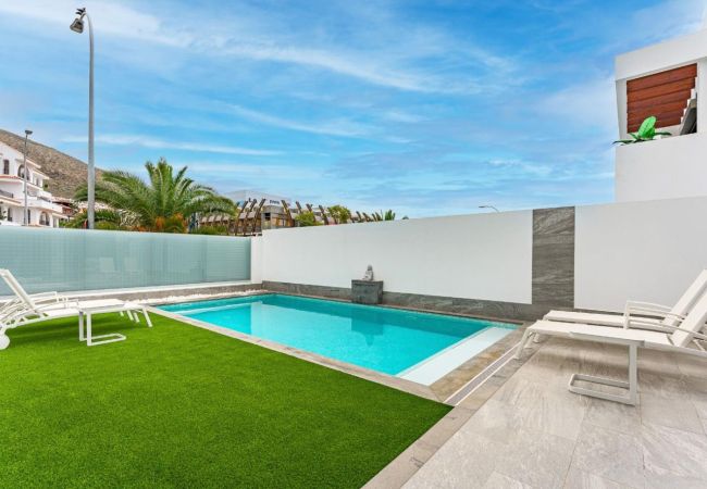 Villa/Dettached house in Los Cristianos - Villa Seréna