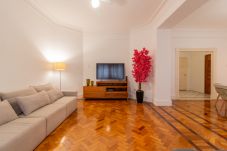 Apartment in Rio de Janeiro - Space and Comfort in Copacabana | D405