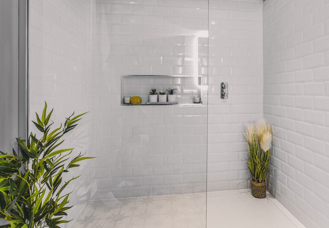 House in Dartmouth - Little Redlap – Grand Coastal Estate with Sea Views & Walled Gardens