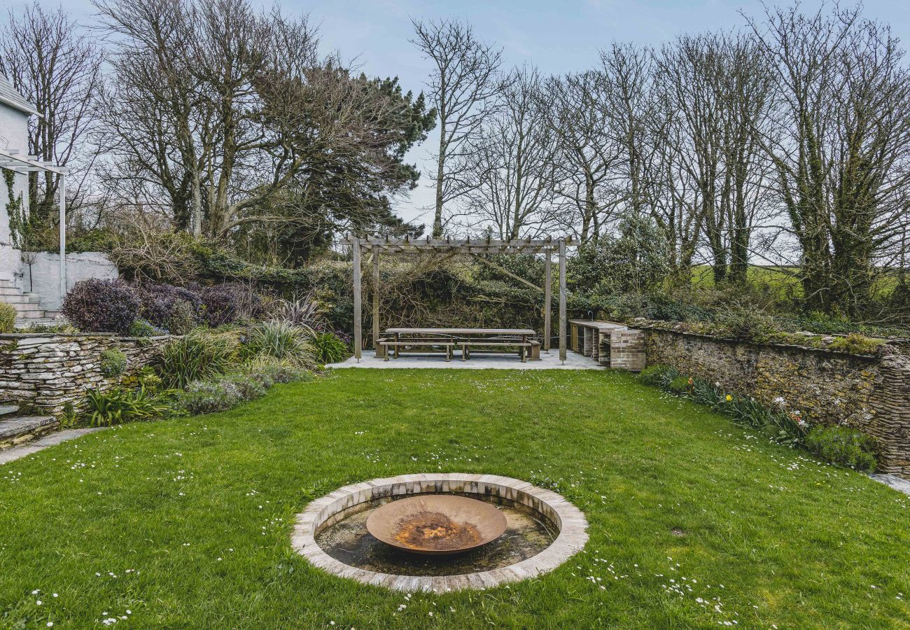 House in Dartmouth - Little Redlap – Grand Coastal Estate with Sea Views & Walled Gardens