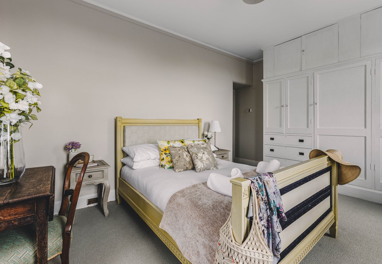 House in Dartmouth - Little Redlap – Grand Coastal Estate with Sea Views & Walled Gardens