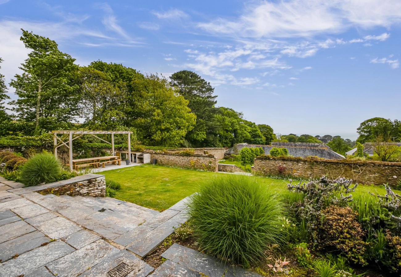 House in Dartmouth - Little Redlap – Grand Coastal Estate with Sea Views & Walled Gardens