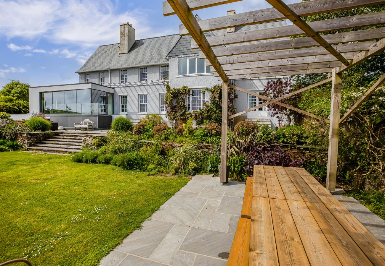 House in Dartmouth - Little Redlap – Grand Coastal Estate with Sea Views & Walled Gardens