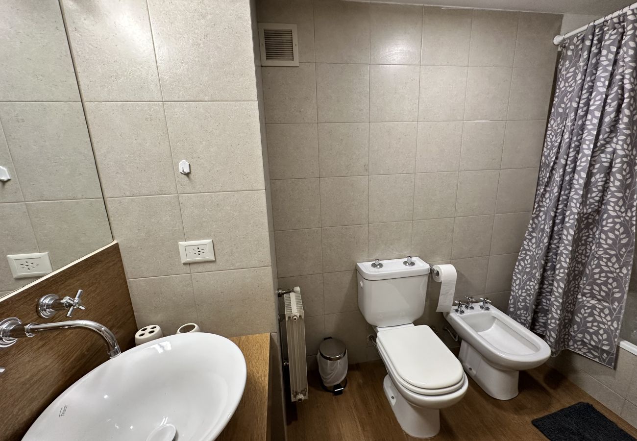 Studio in San Carlos de Bariloche - Grinly with lake view and parking in Bariloche 