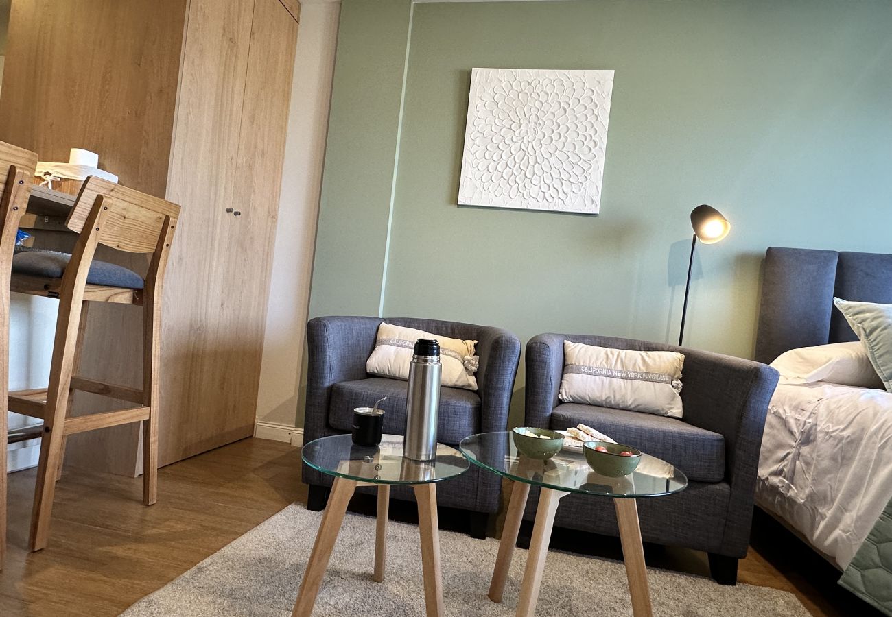 Studio in San Carlos de Bariloche - Grinly with lake view and parking in Bariloche 