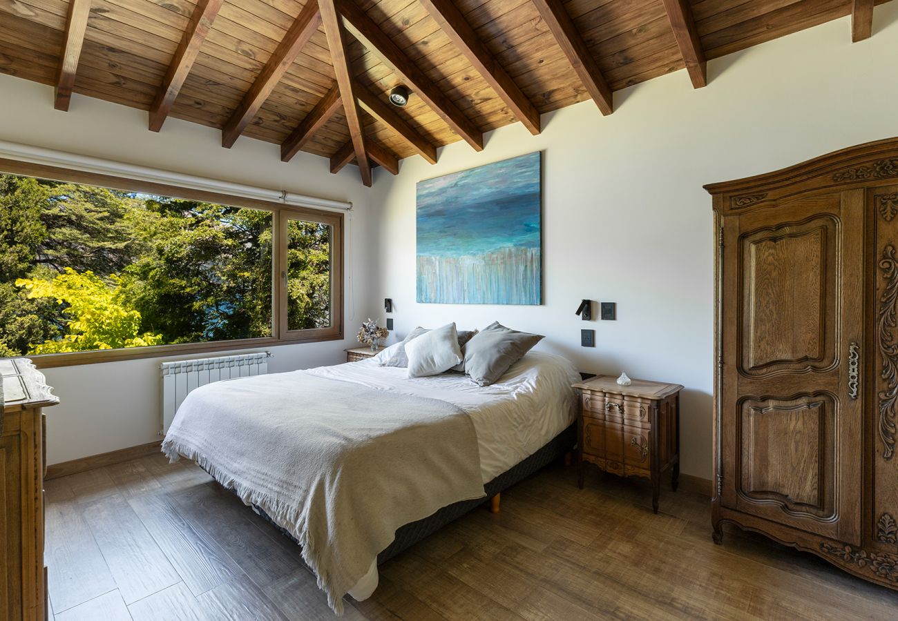 House in San Carlos de Bariloche - House with shoreline on Lake Gutiérrez in Bariloche