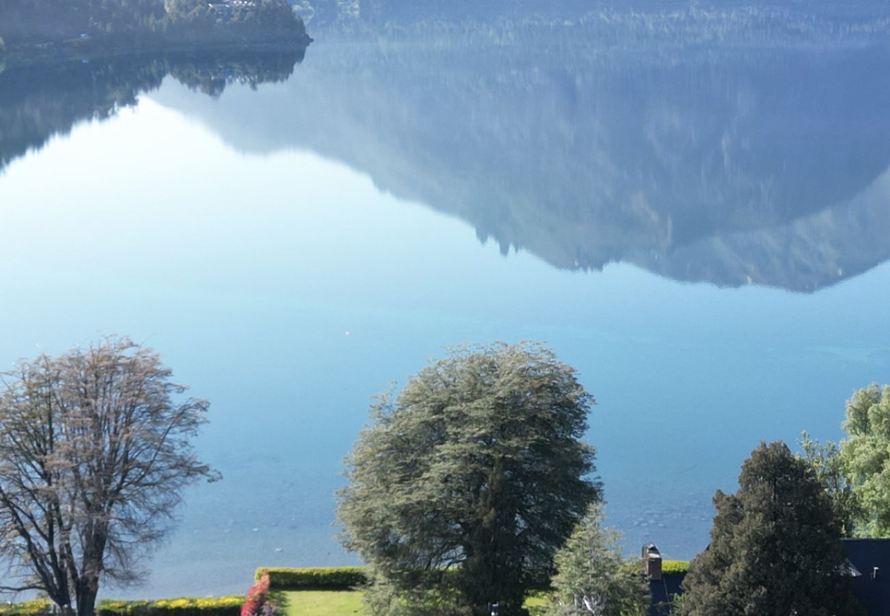 House in San Carlos de Bariloche - House with shoreline on Lake Gutiérrez in Bariloche