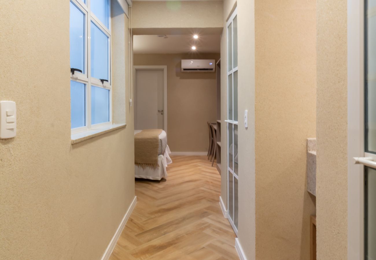 Apartment in Rio de Janeiro - Cosy a few steps from Copacabana Beach | Q13 e 16