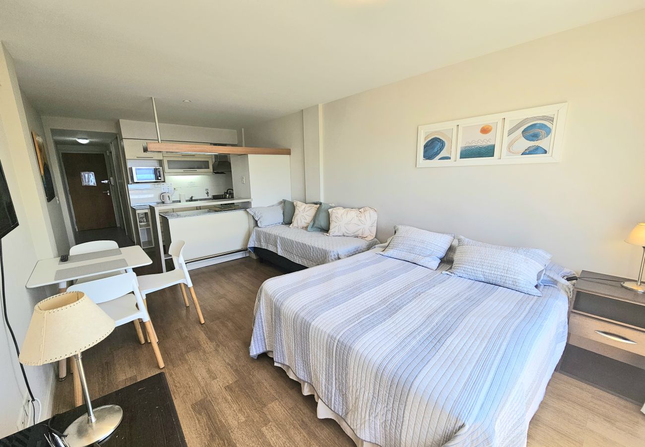 Studio in San Carlos de Bariloche - Terrazas del Lago I F with view of Lake Nahuel Huapi