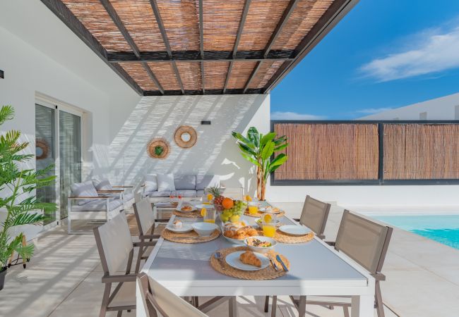 Villa in Playa Blanca - Serena Luca Villa in Playa Blanca - Serena Luca