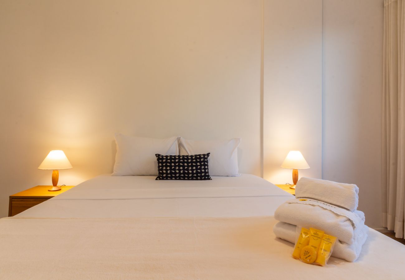 Apartment in Rio de Janeiro - 3 minutes from Leme beach | GS1102 