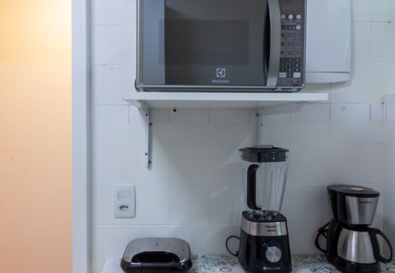 Apartment in Rio de Janeiro - 3 minutes from Leme beach | GS1102 