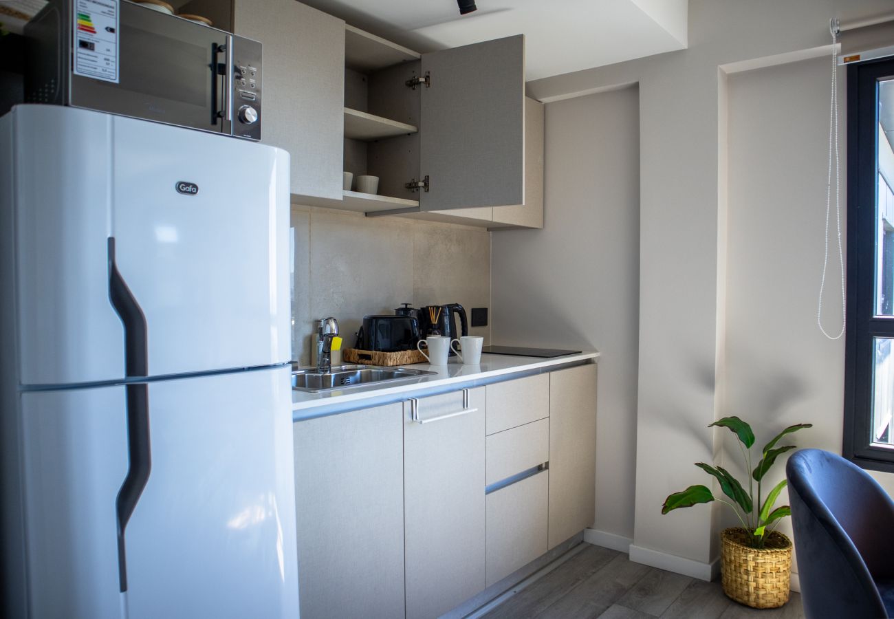 Apartment in San Carlos de Bariloche - Rainbow Bariloche flat with parking