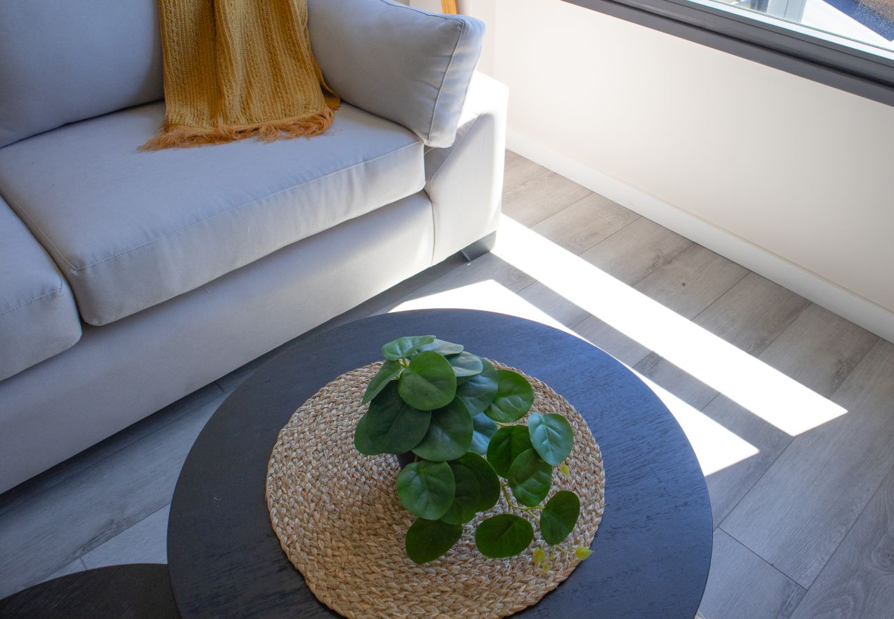 Apartment in San Carlos de Bariloche - Rainbow Bariloche flat with parking