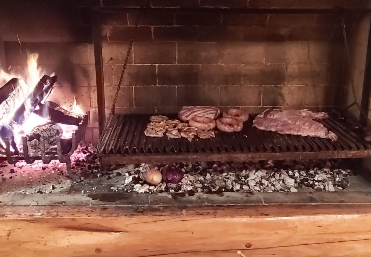 House in San Carlos de Bariloche - ARE63 SPECTACULAR HOUSE WITH LAKE VIEW IN ARELAUQUEN