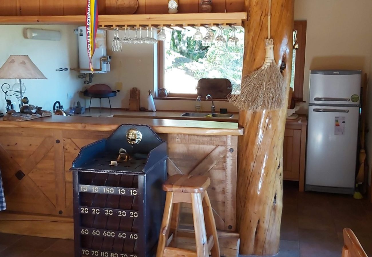 House in San Carlos de Bariloche - ARE63 SPECTACULAR HOUSE WITH LAKE VIEW IN ARELAUQUEN