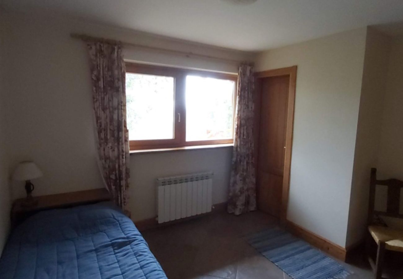 House in San Carlos de Bariloche - ARE63 SPECTACULAR HOUSE WITH LAKE VIEW IN ARELAUQUEN