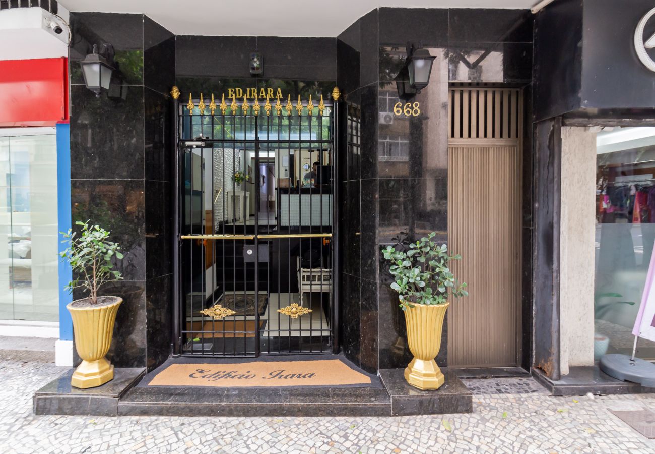 Apartment in Rio de Janeiro - 8 minutes from Copacabana beach | BR1010