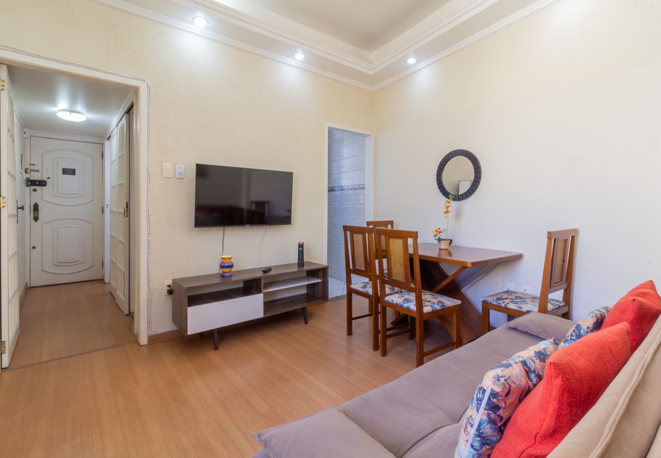 Apartment in Rio de Janeiro - 8 minutes from Copacabana beach | BR1010