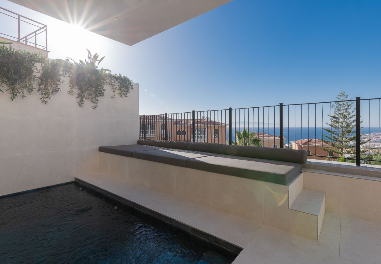 Villa in Adeje - Golden Horizon Retreat