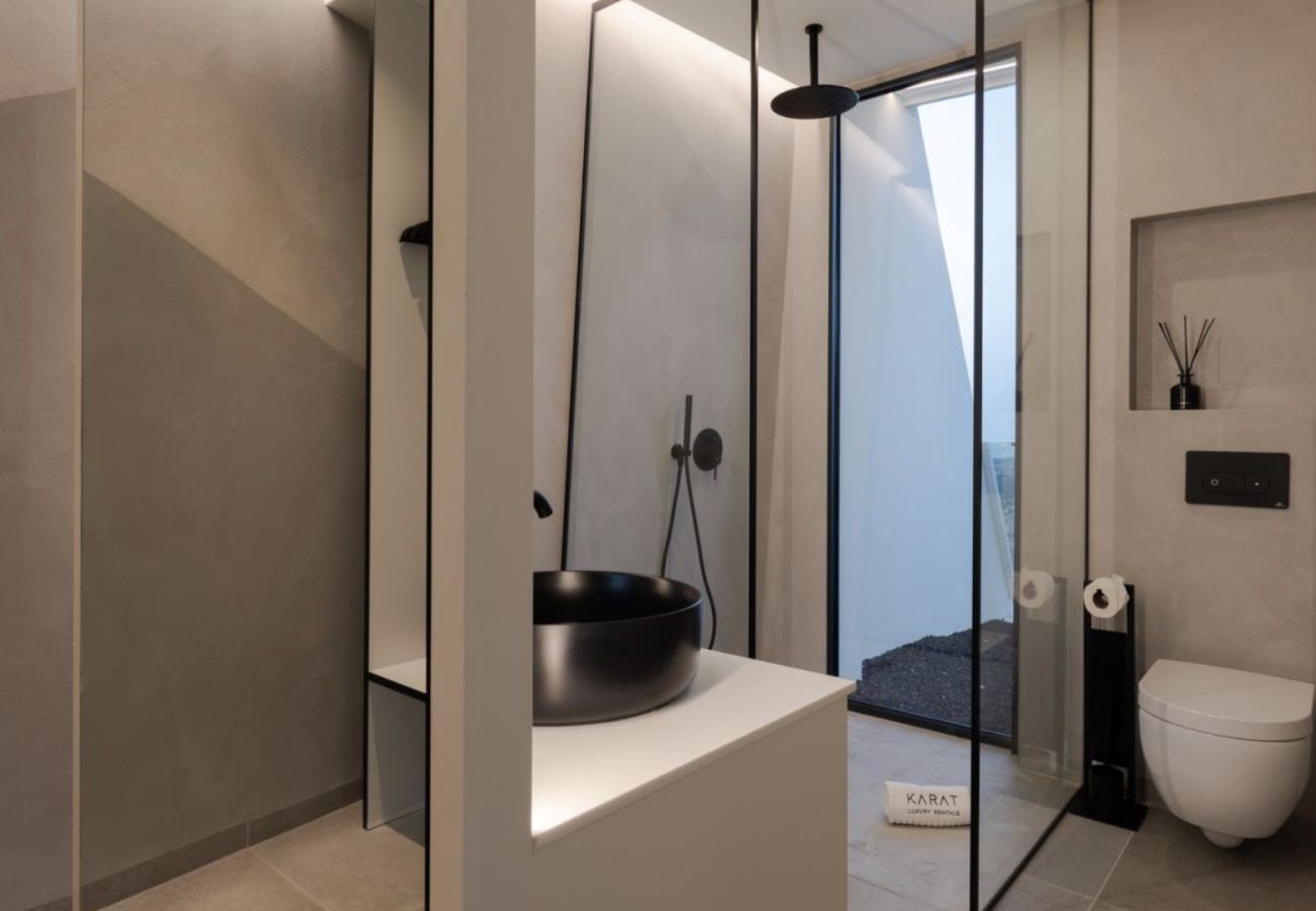 Villa in Adeje - Villa Under the Atlantic Sun