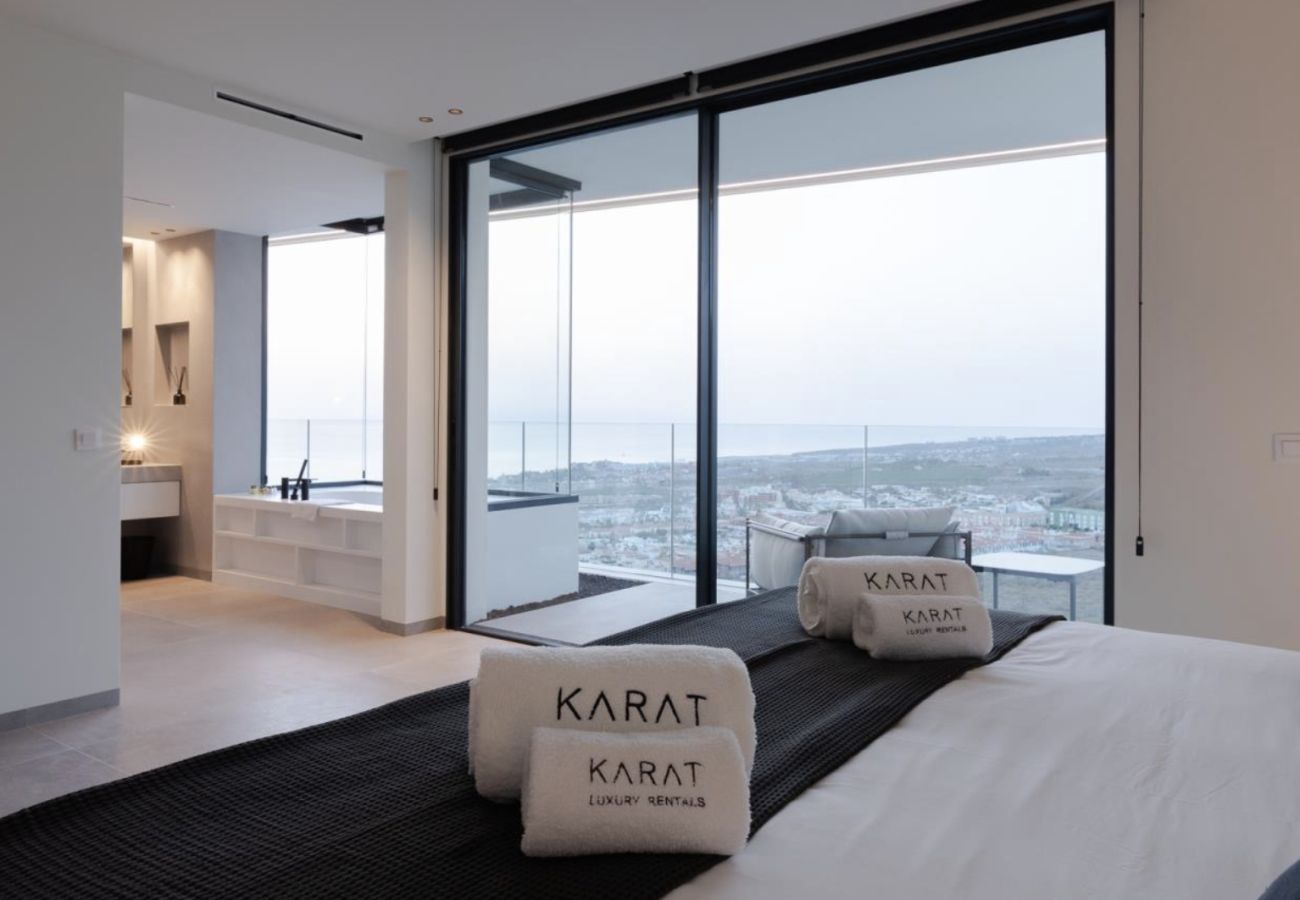 Villa in Adeje - Villa Under the Atlantic Sun