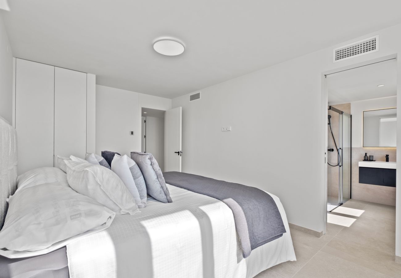 Villa in Torreguadiaro - The Ivory Escape