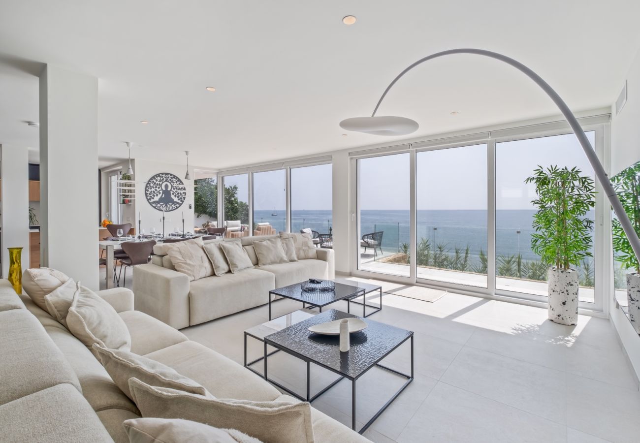 Villa in Torreguadiaro - The Ivory Escape