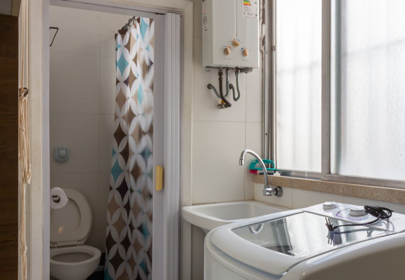 Apartment in Rio de Janeiro - 2 minutes from Copacabana Beach | D302