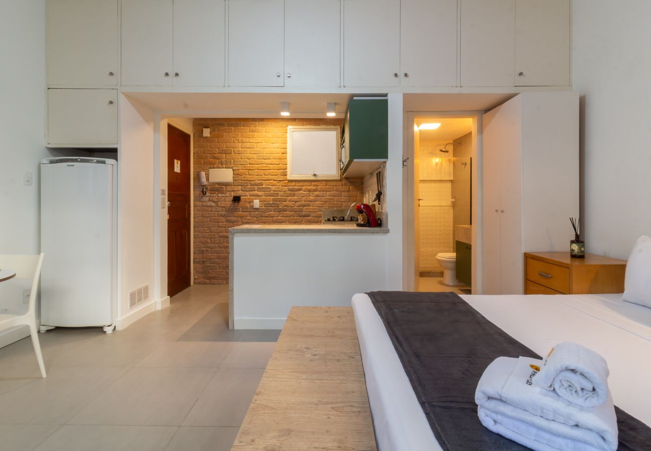 Studio in Rio de Janeiro - 3 minutes from Ipanema beach | JN202