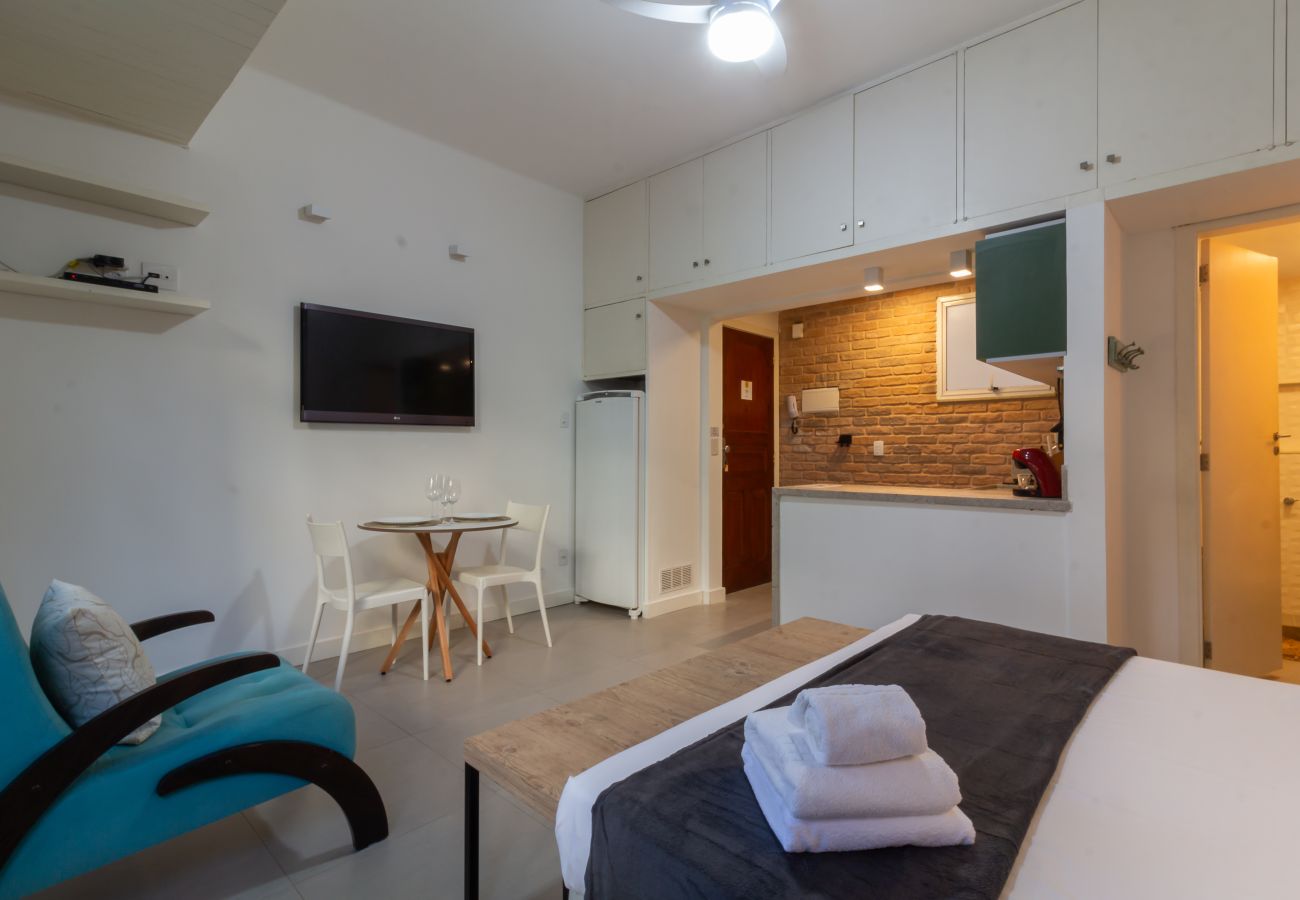 Studio in Rio de Janeiro - 3 minutes from Ipanema beach | JN202