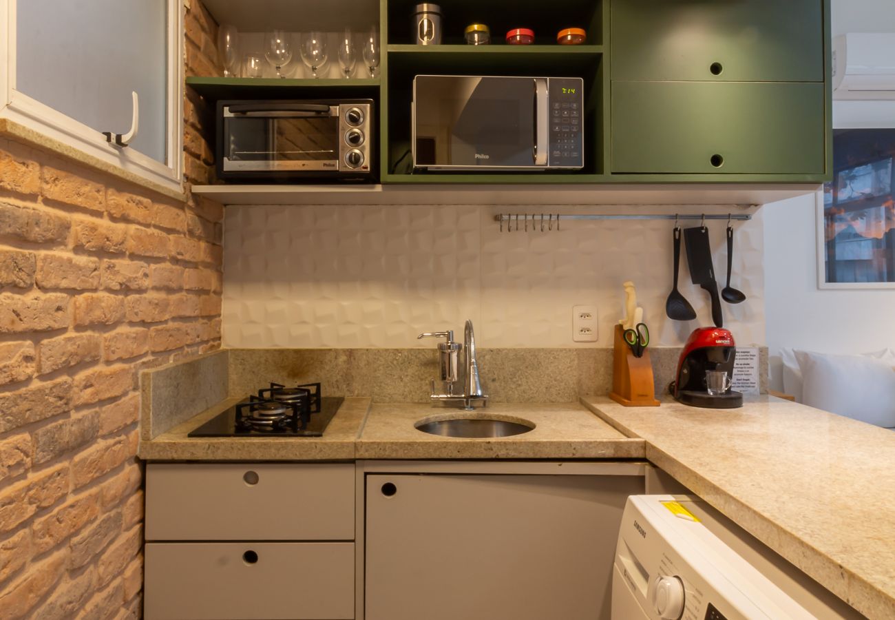 Studio in Rio de Janeiro - 3 minutes from Ipanema beach | JN202