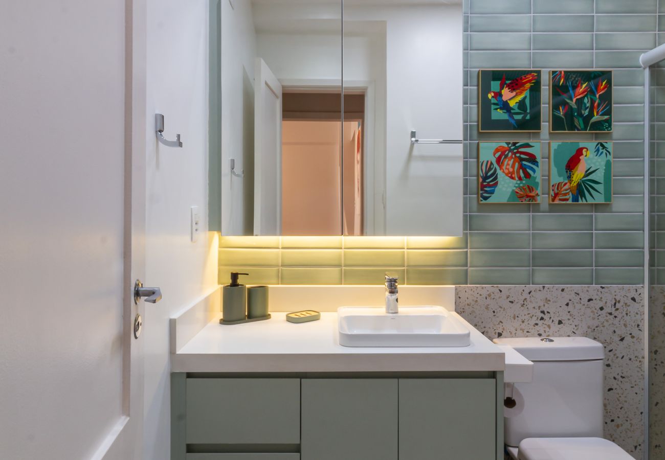 Apartment in Rio de Janeiro - Copacabana Refuge Near the Beach | I801