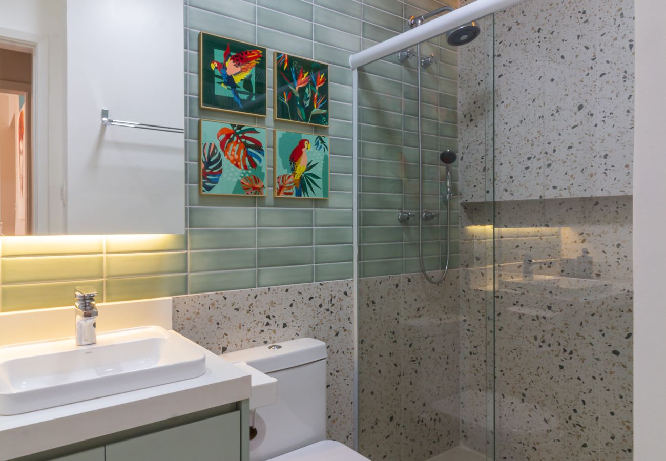 Apartment in Rio de Janeiro - Copacabana Refuge Near the Beach | I801