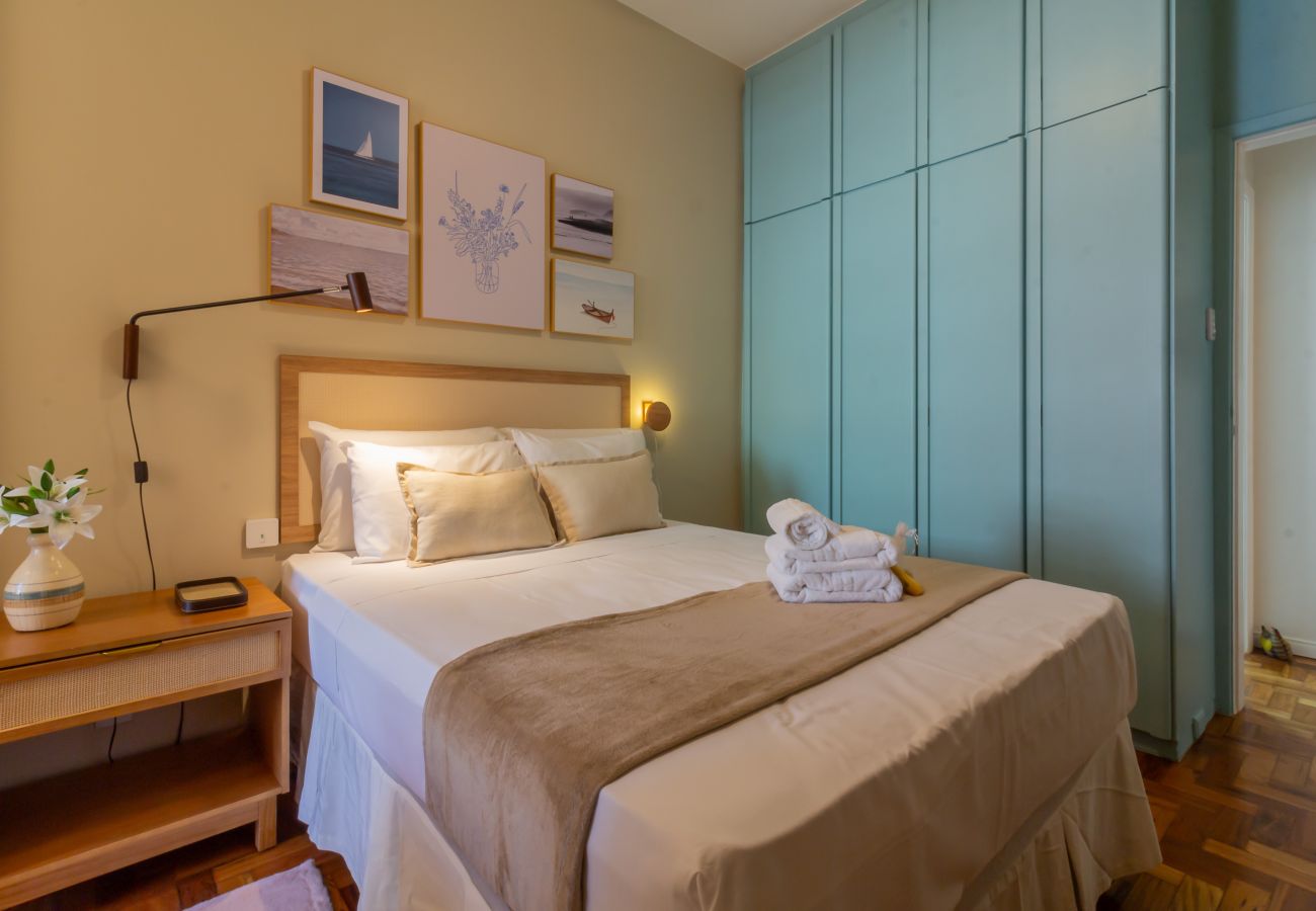 Apartment in Rio de Janeiro - Copacabana Refuge Near the Beach | I801