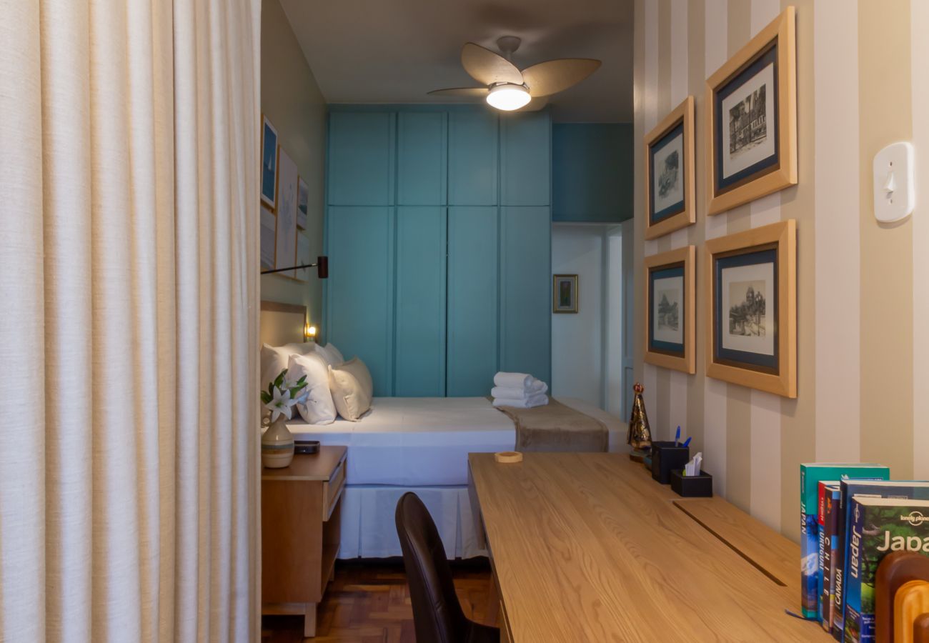Apartment in Rio de Janeiro - Copacabana Refuge Near the Beach | I801