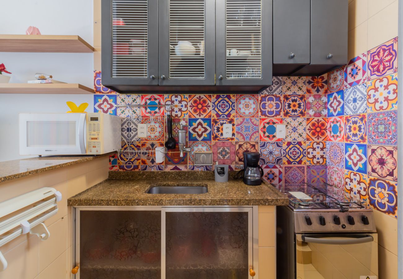 Apartment in Rio de Janeiro - 10 minutes from Copacabana Beach | RC305