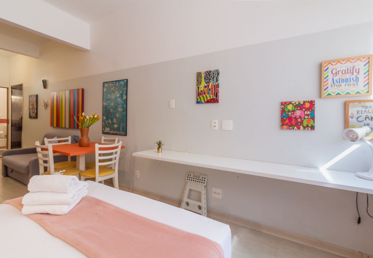 Apartment in Rio de Janeiro - 10 minutes from Copacabana Beach | RC305