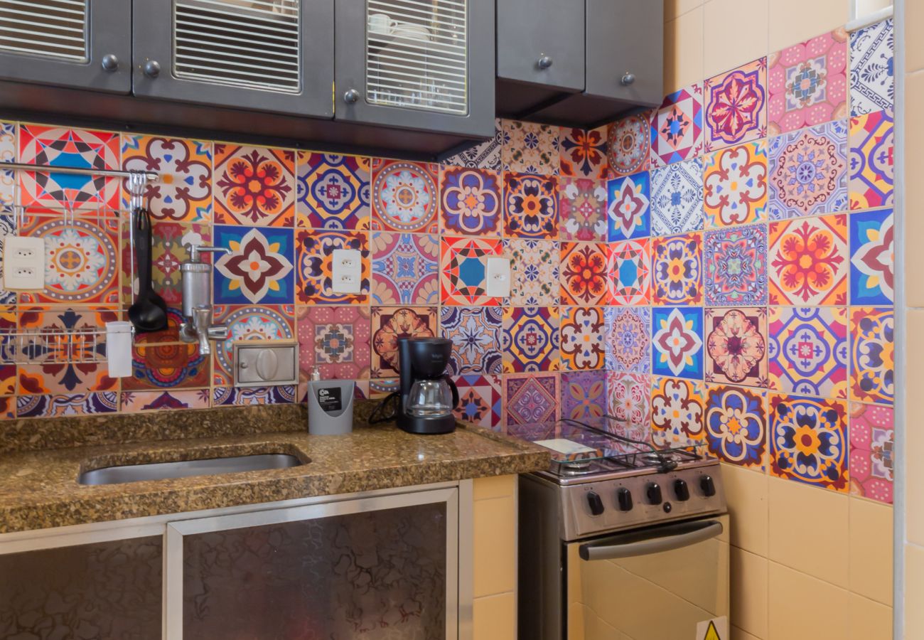 Apartment in Rio de Janeiro - 10 minutes from Copacabana Beach | RC305