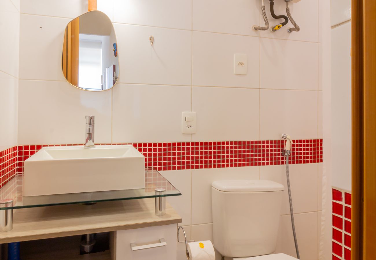 Apartment in Rio de Janeiro - 10 minutes from Copacabana Beach | RC305