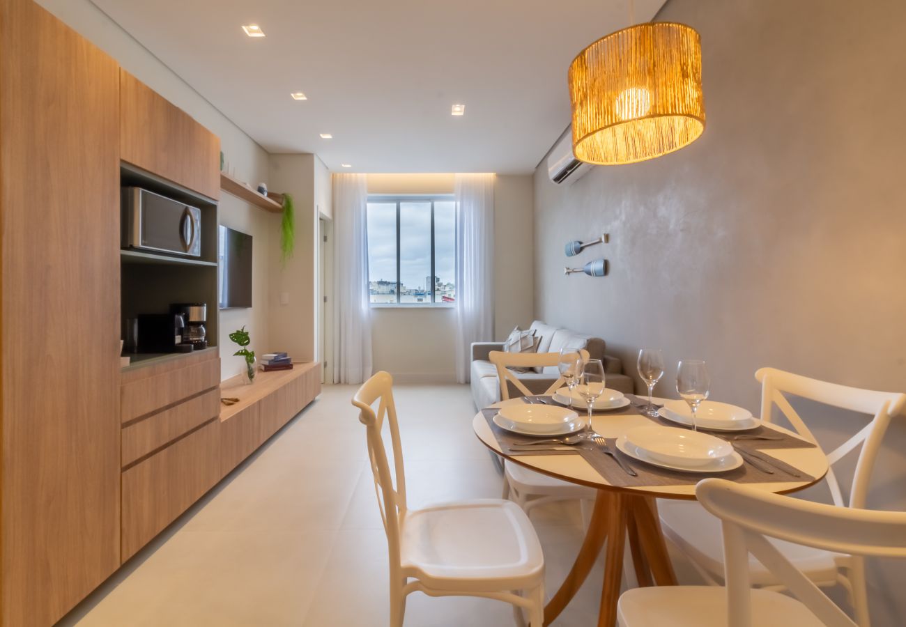 Apartment in Rio de Janeiro - Just a few steps from Copacabana Beach | AB605