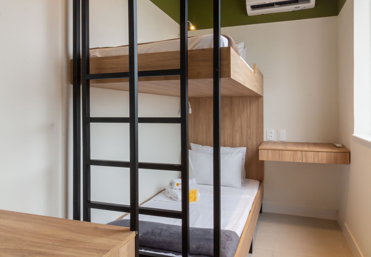 Apartment in Rio de Janeiro - Just a few steps from Copacabana Beach | AB605