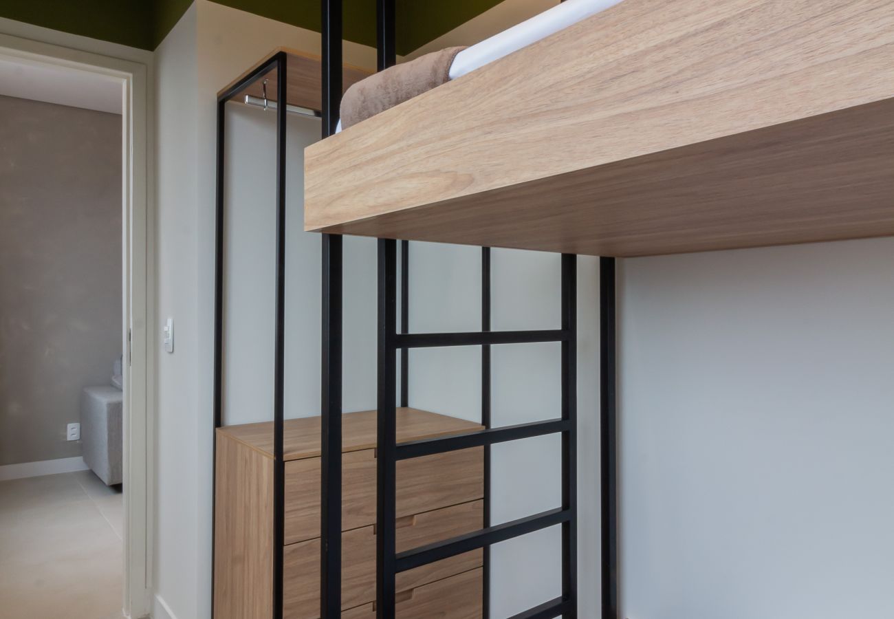 Apartment in Rio de Janeiro - Just a few steps from Copacabana Beach | AB605