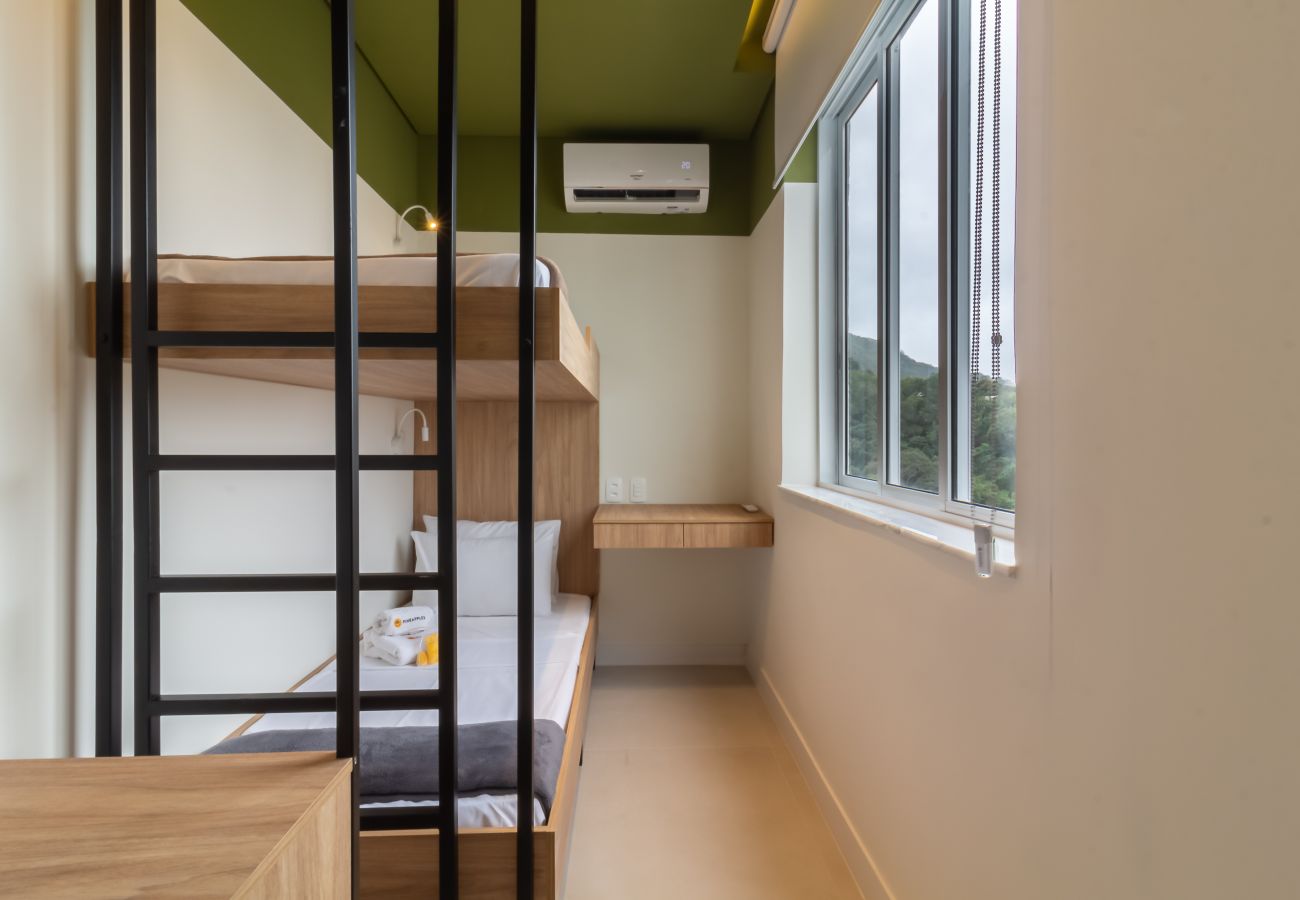 Apartment in Rio de Janeiro - Just a few steps from Copacabana Beach | AB605